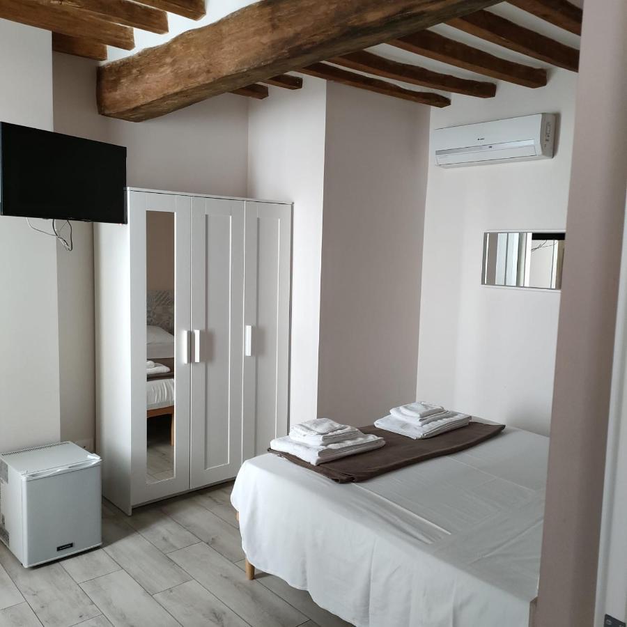 Residenza Borgo Guazzo Hotel Parma Exterior photo